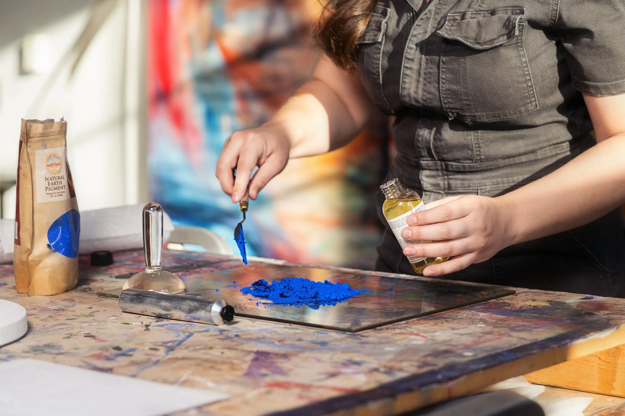 Artist Katelyn Chapman is making ultramarine blue oil paint from powdered pigment