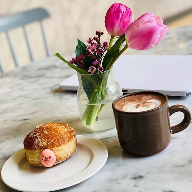 Coffee &amp; Donuts, the ultimate BFF&rsquo;s! .
#worlddonutday #donuts #coffeeanddonuts #bffs #halocoffee #supportlocal #nz