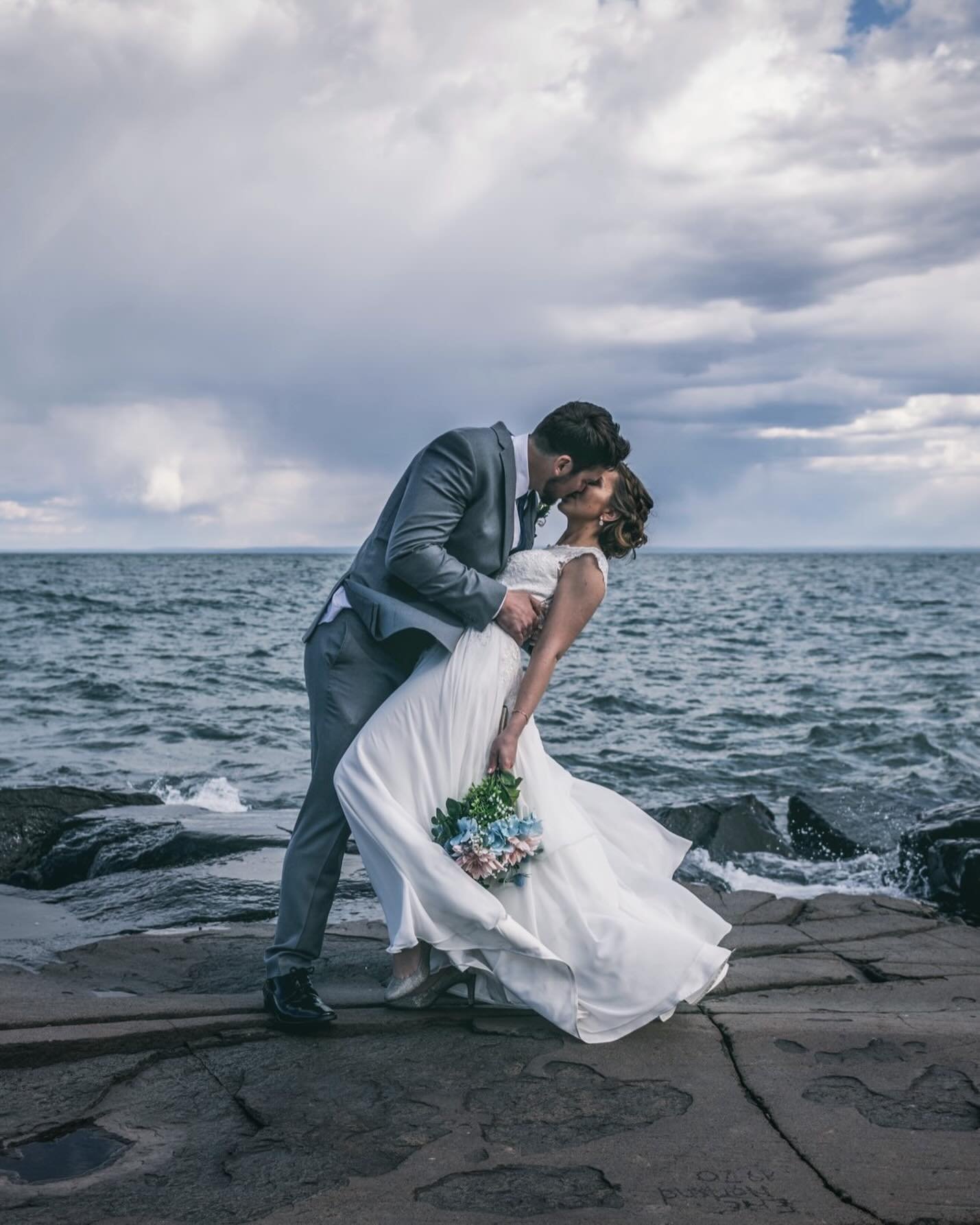 Always grateful when I get to feature the beauty of the North Shore in my shoots.  Now booking 2026 Weddings &amp; Elopements 

#NorthShoreElopement #MinnesotaElopement #LakeSuperiorWedding #ElopementPhotographer #AdventureElopement