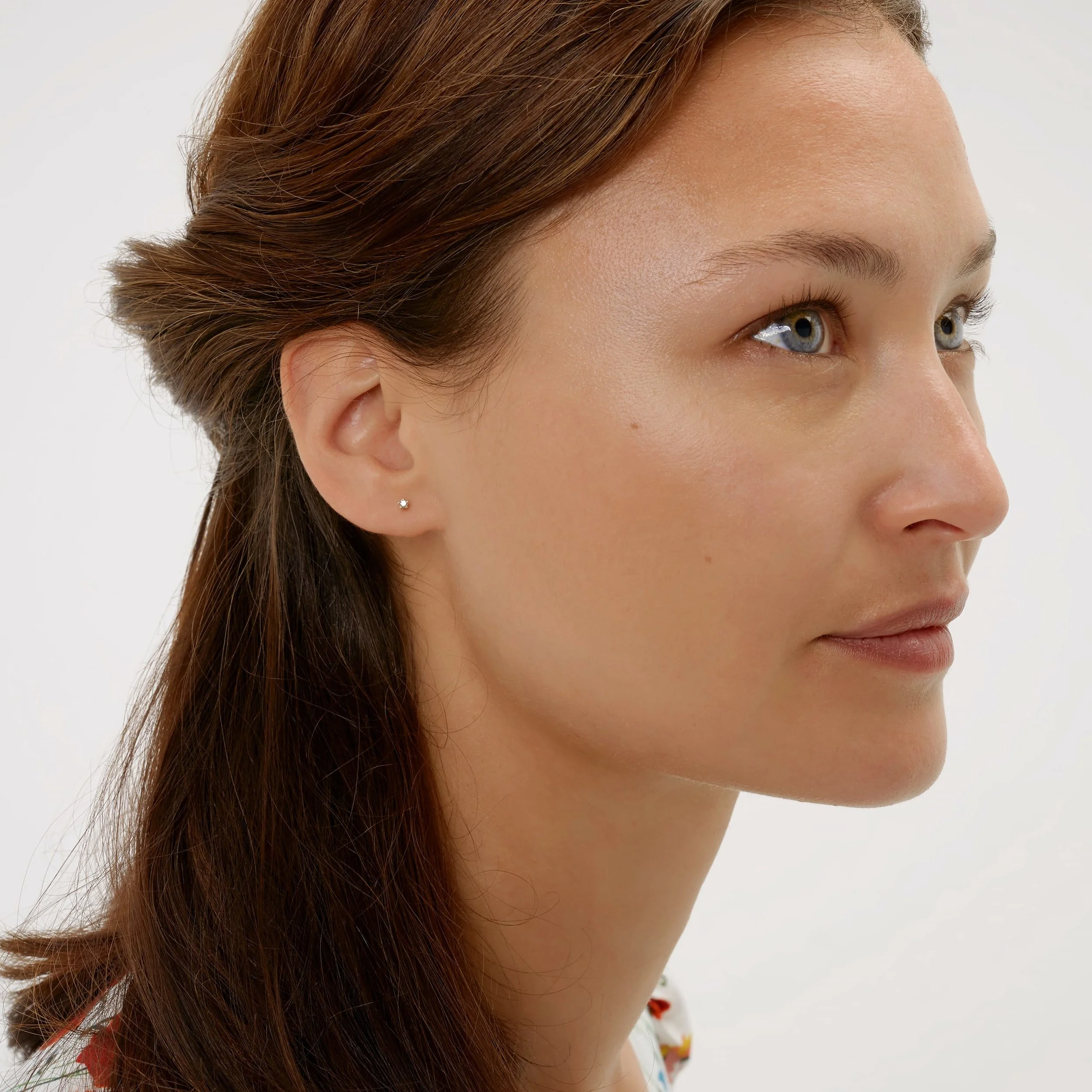 Earrings_Single_Diamond_Stud3.jpg