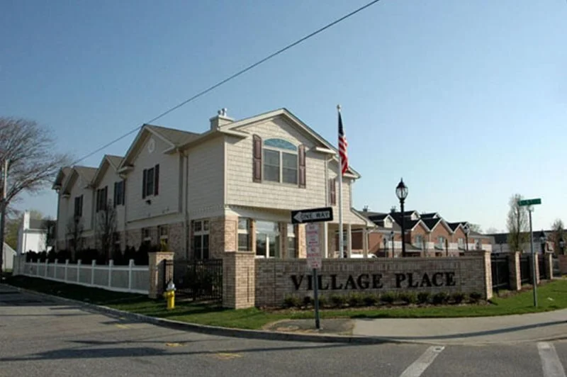 Mixed Use Building, Lindenhurst, NY
