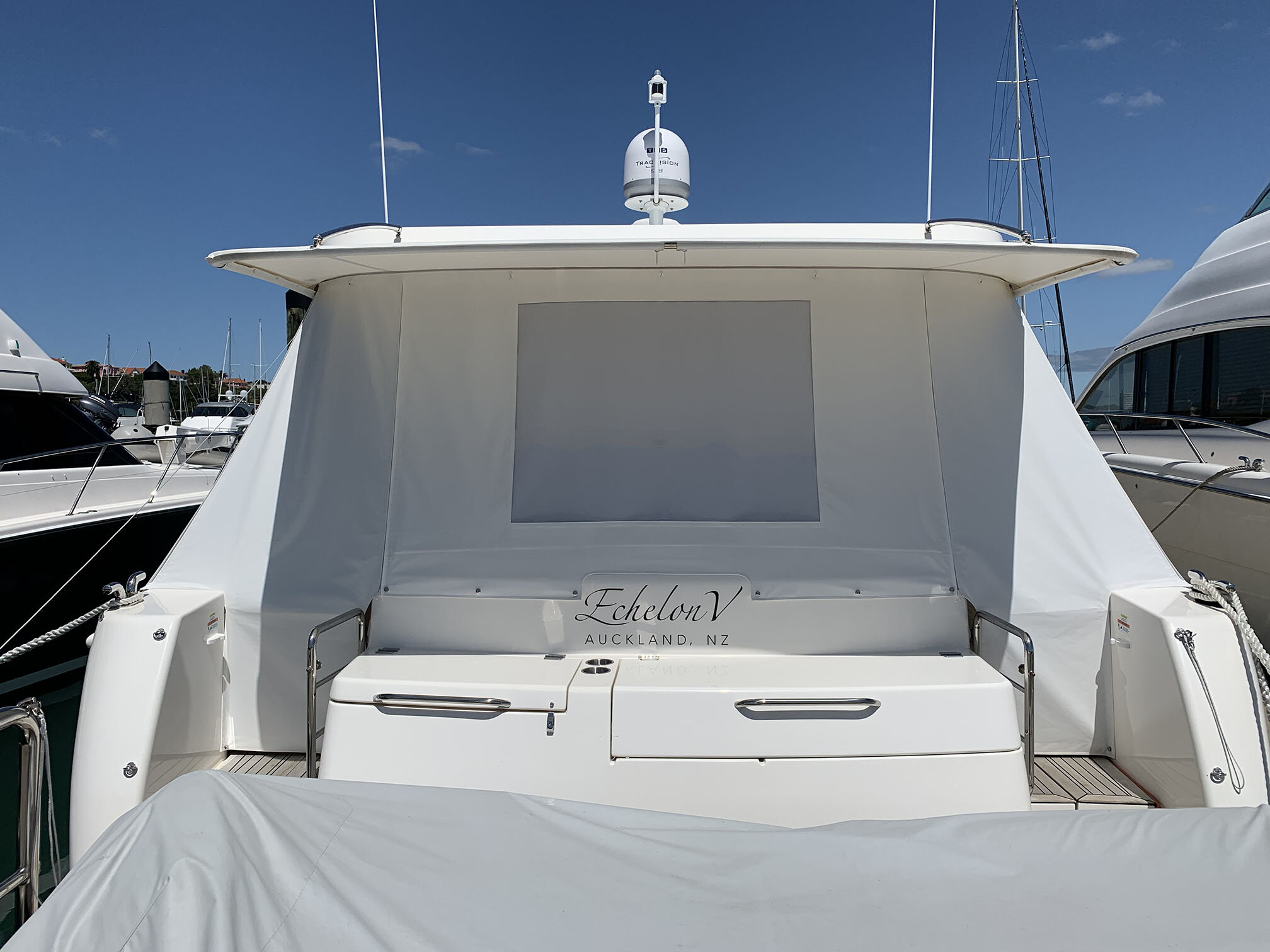 Maritimo Cockpit enclosure.jpg