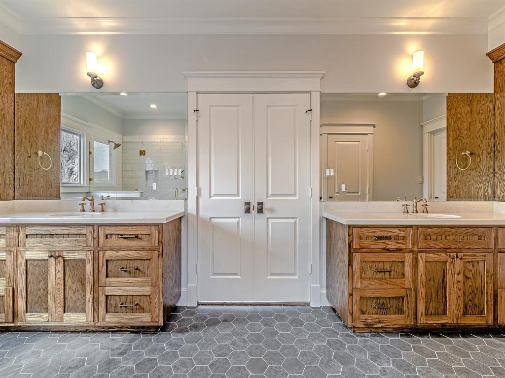 448 masterbath1.jpeg