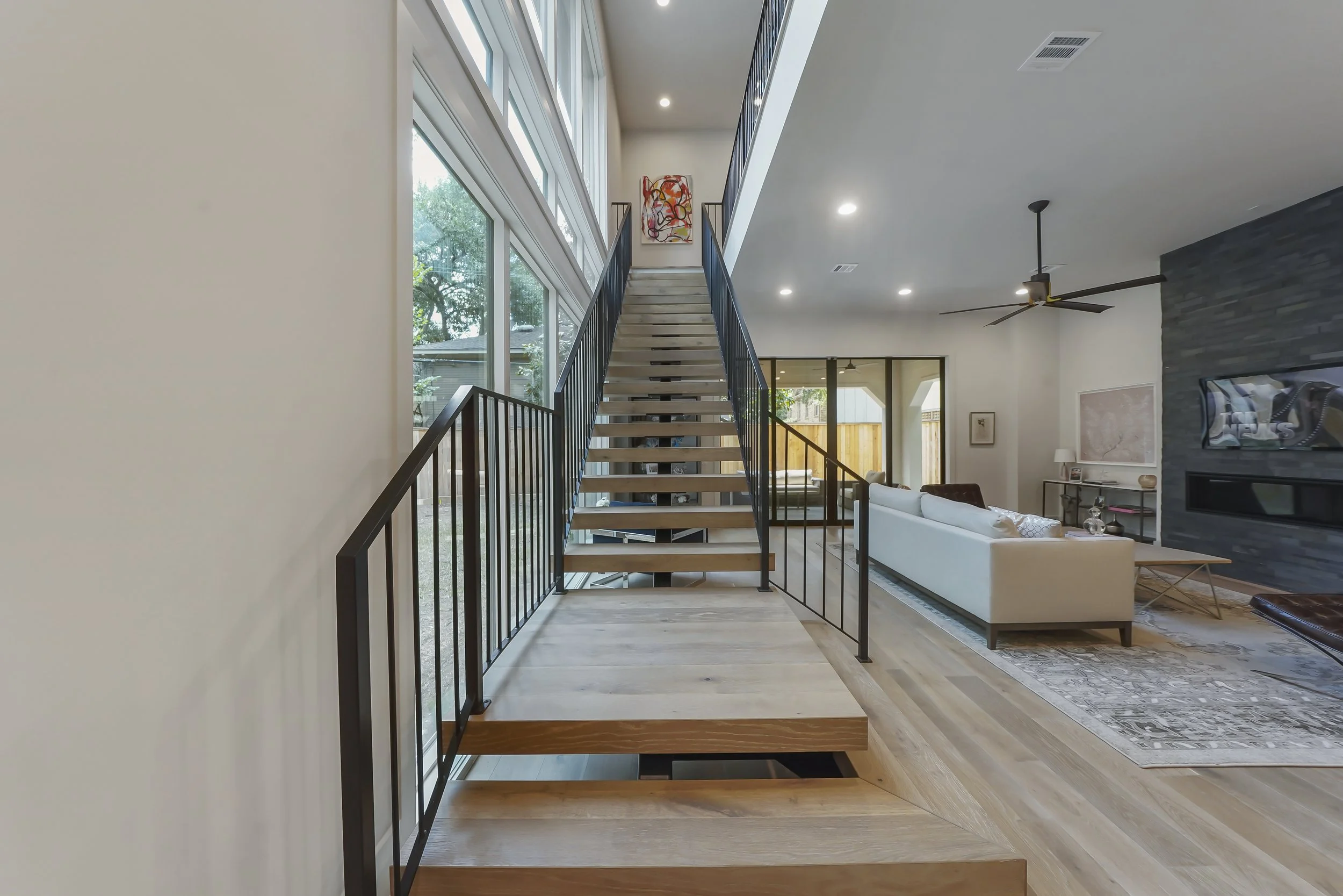 1711 Bank St (32).JPG