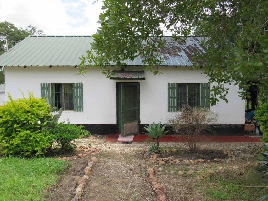 AIU_Building_Staff house 1.JPG