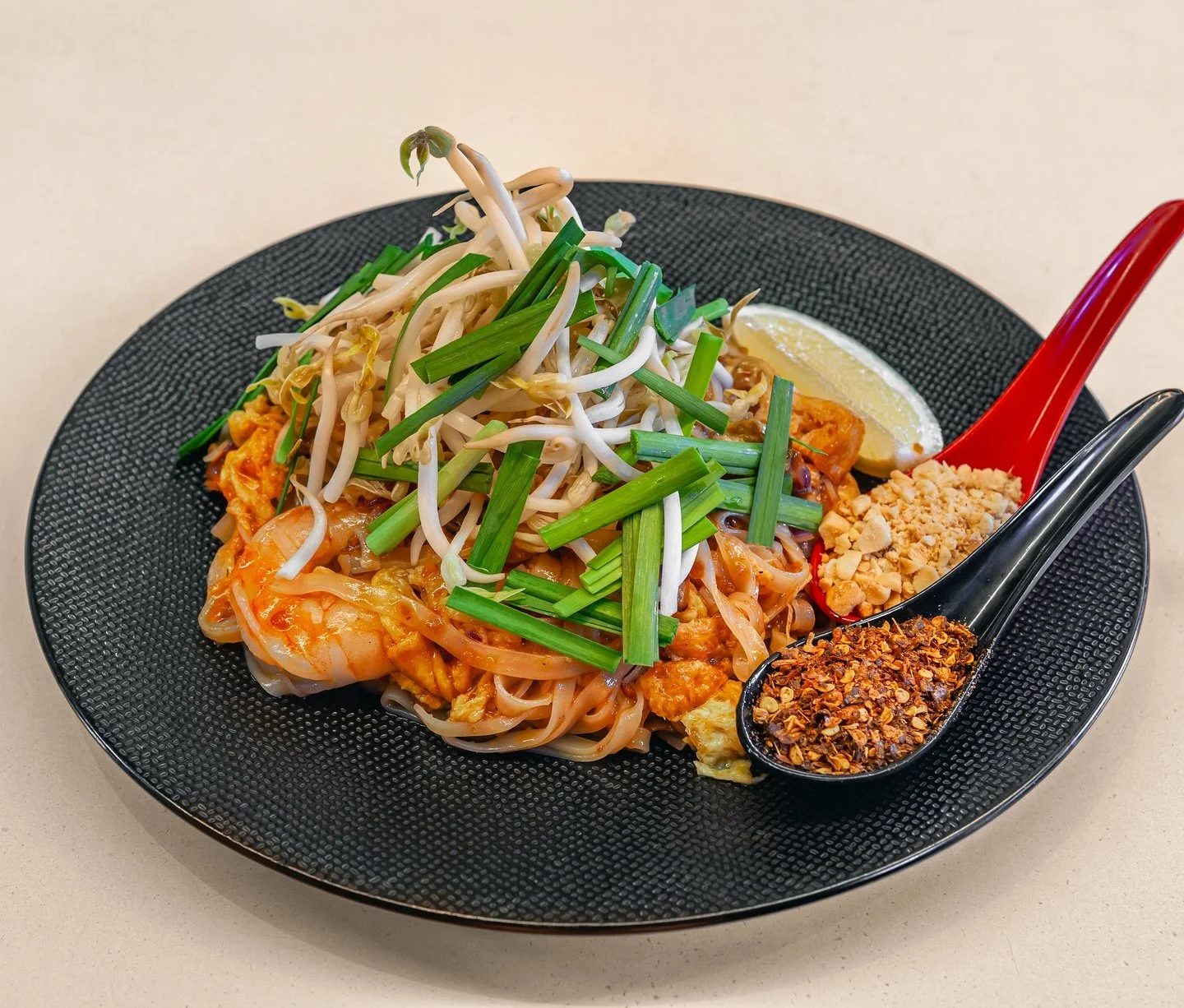 Taste the authentic flavors of our Pad Thai Noodles, tossed with choce of vegetarian, prawns or chicken, egg, and a sprinkle of peanuts

Visit our website www.hanuman.com.au

#hanumanalicepsrings #alicesprings #nt #ntfood