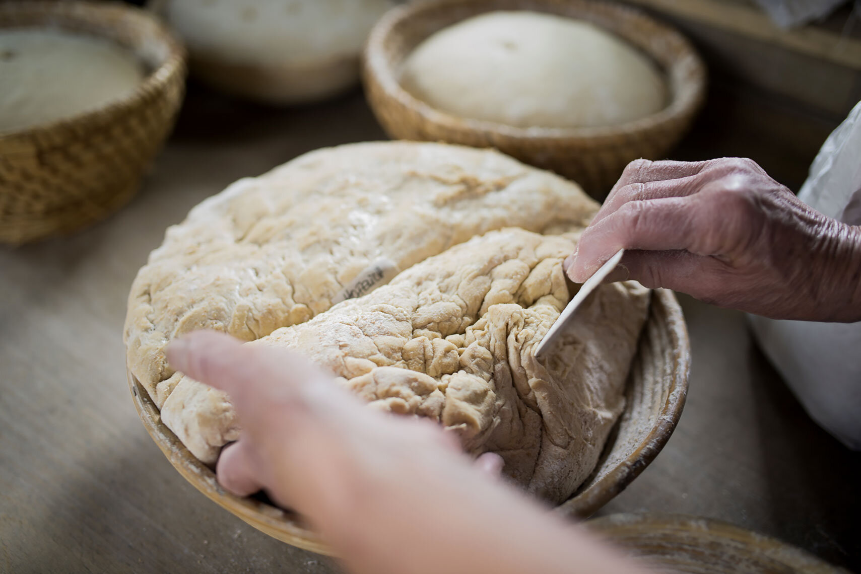 Backen ist echtes Handwerk in seiner schönsten Form – das ist unser Ziel, wenn wir Ihre Produkte und Dienstleistungen durch professionelle Foto- und Filmaufnahmen ins rechte Licht rücken. Mit einem geschulten Blick für Details und einer Leidenschaft