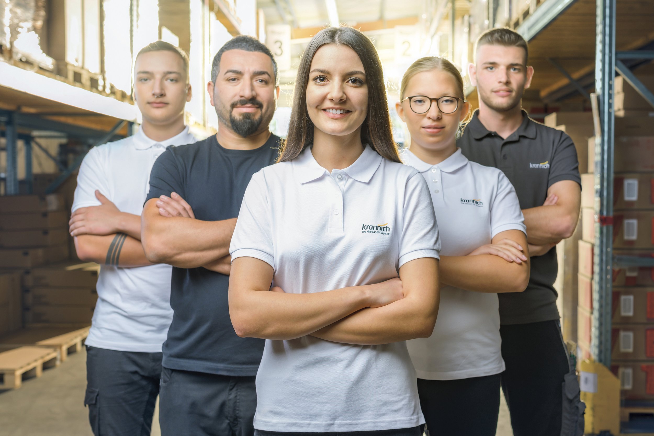 Film und Foto für Recruitment in Stuttgart. Talente zu gewinnen ist entscheidend. Wir bieten professionelle Film- und Fotolösungen für Ihre Recruiting-Kampagnen. Unsere visuellen Inhalte präsentieren Ihr Unternehmen authentisch und ziehen die richti