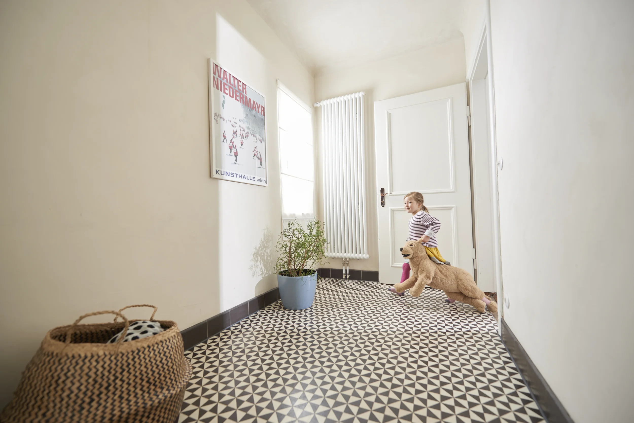 Fliesenboden der extraklasse in Badezimmer