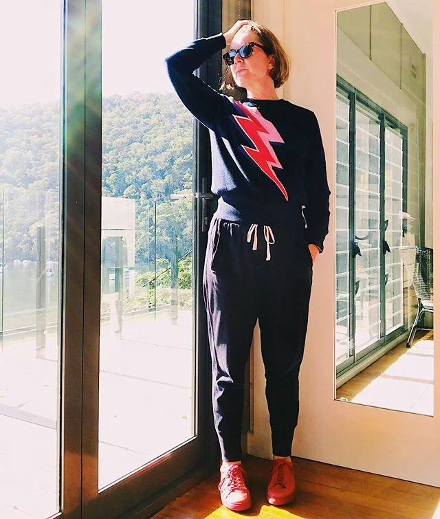 Dreaming of sunny Sundays 🔆
.
.
.
.
.
.
#workwardrobe #blogpost #winteroutfits #winterfashion #wellconsidered #workingmomstyle #workingmum #workingmomfashion #discoverunder1k #capsulewardrobe #ootd #styleblog #dressforwork #fashionaddict #whatiwore 