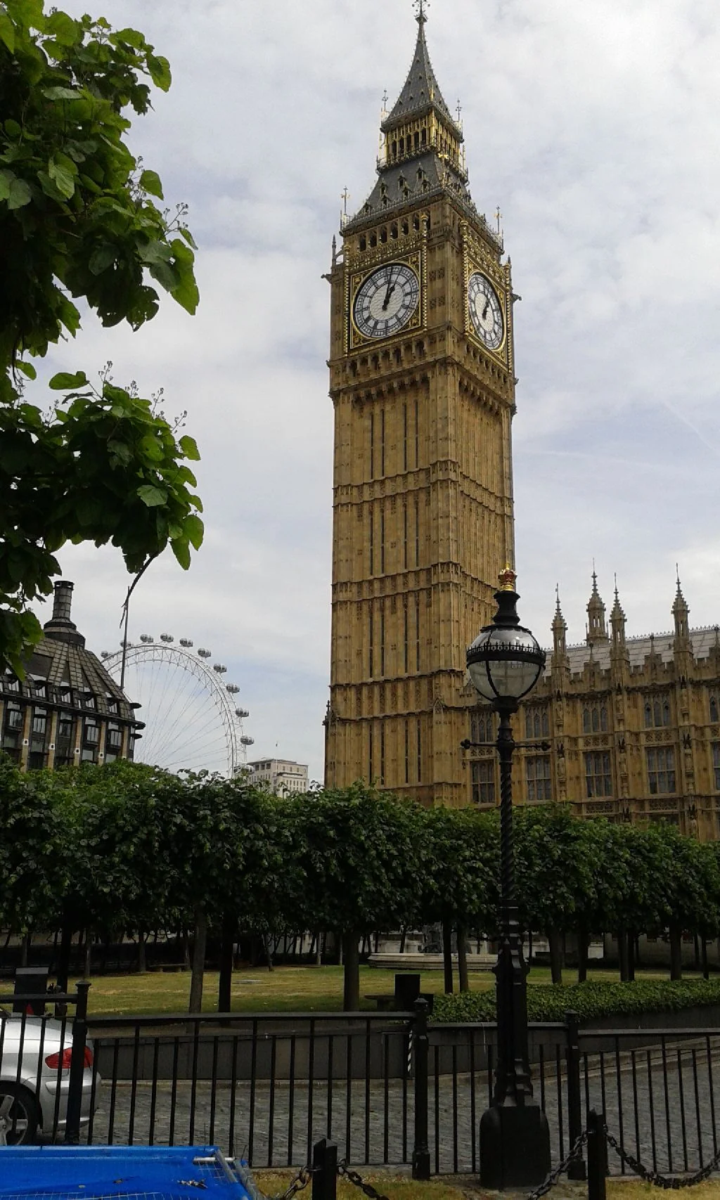 exploringlondon4.jpg