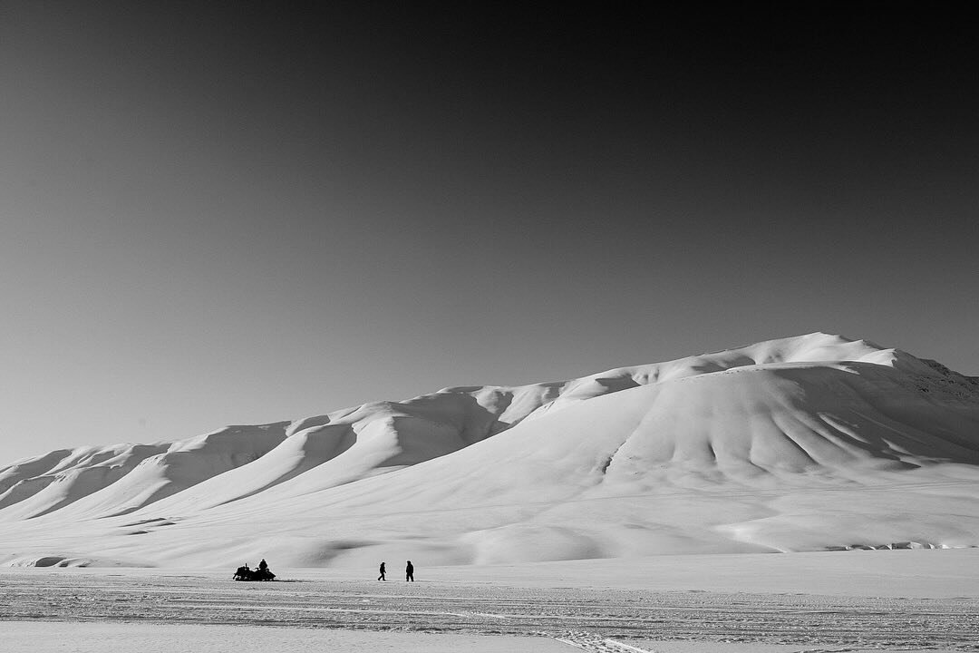 Snowmobile adventure to Tempelfjorden, Svalbard