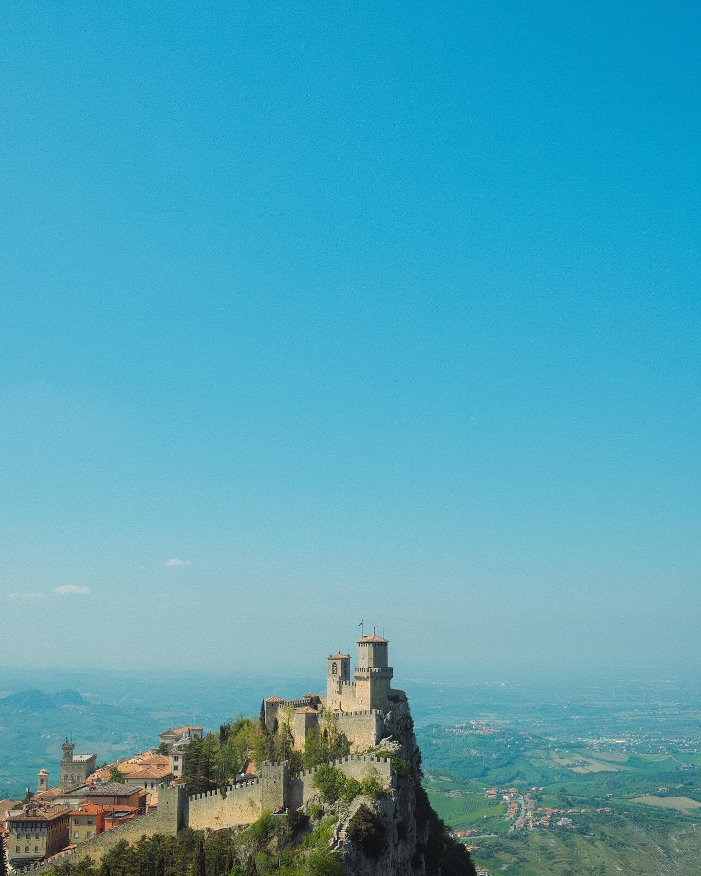 San Marino

#letsgosomewhere #travelphotography #packandgo #travel #destinationearth #canon_photos #livefolk  #liveauthentic #teamcanon #chasinglight #canonsverige #getoutdoors #traveltheworld #roamtheplanet #travelstroke #moodygrams #canonbringit #t