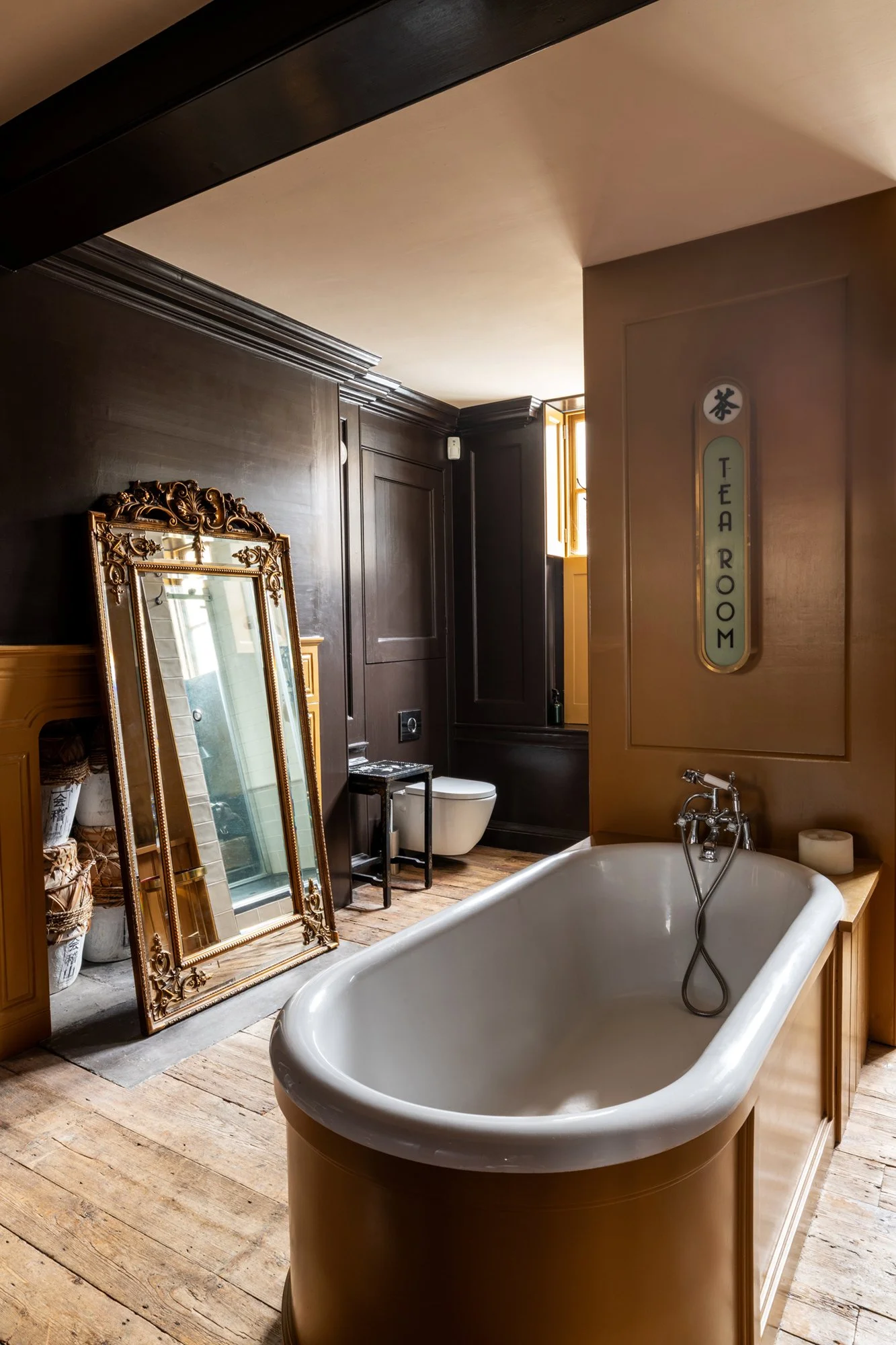 Z He Spitalfields 2026-380 LOW RES.jpg