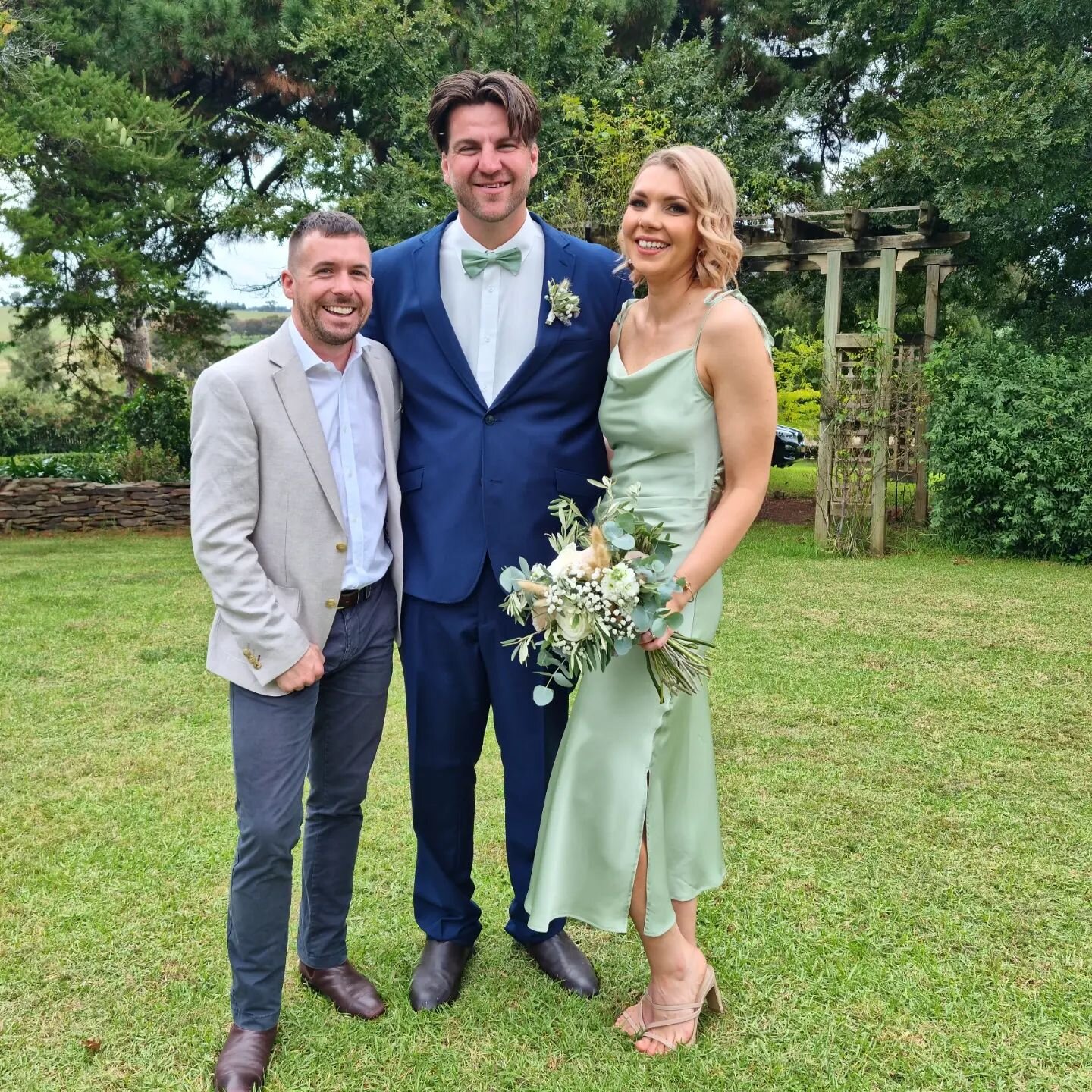 Compare the pair ... 2023 ➡️ 2019! 
.
So good to see @sammy.shephard + @timothy.shephard at the wedding I officiated on the weekend - after marrying them back in 2019!
.
.
#couplegoals #happycustomers #bride #groom #wedding #anniversary