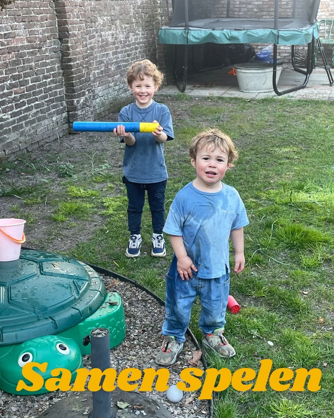 Ruzie tussen kinderen… ingrijpen of laten gaan? 🤔
Impulscontrole en empathie zijn nog volop in ontwikkeling, en dingen die we van volwassenen mogen verwachten kunnen we van onze kinderen simpelweg nog niet verwachten. 
✨ Soms is het goe