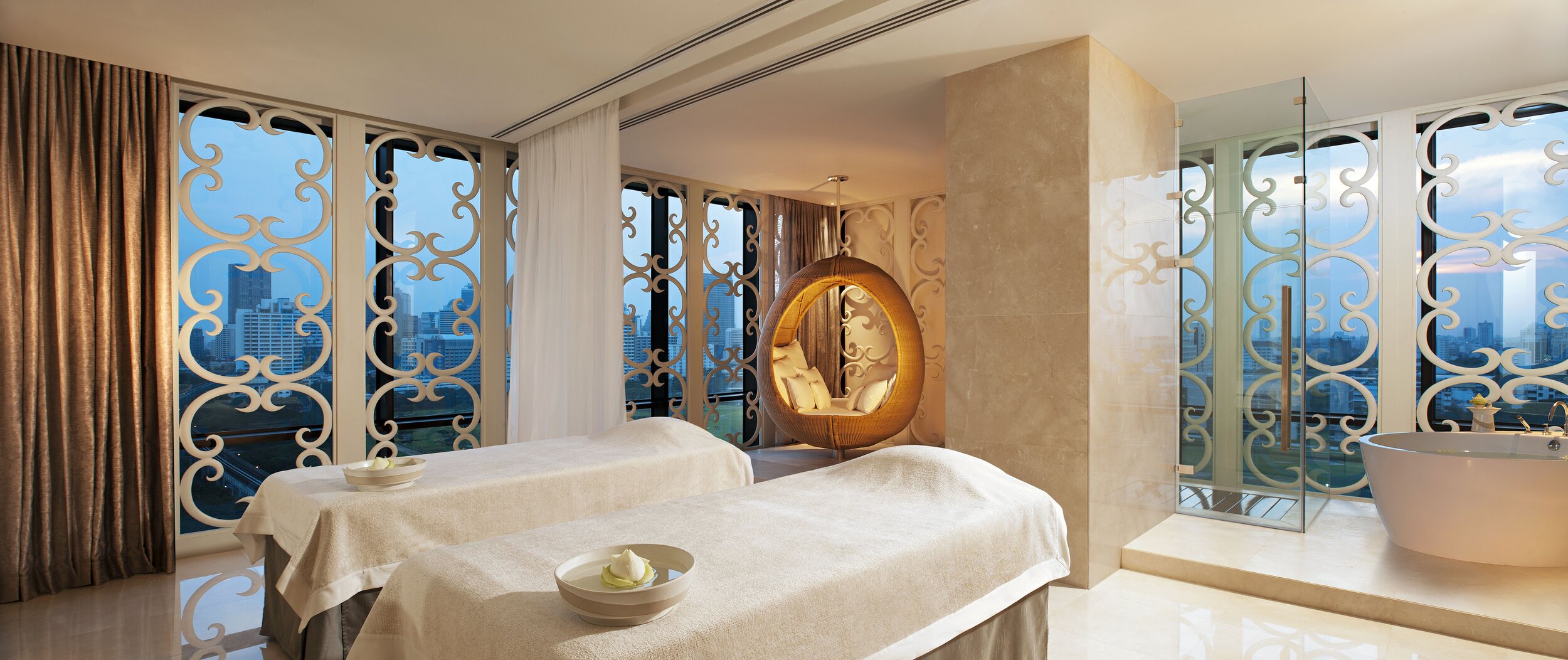 Elemis Couple Suite.jpg