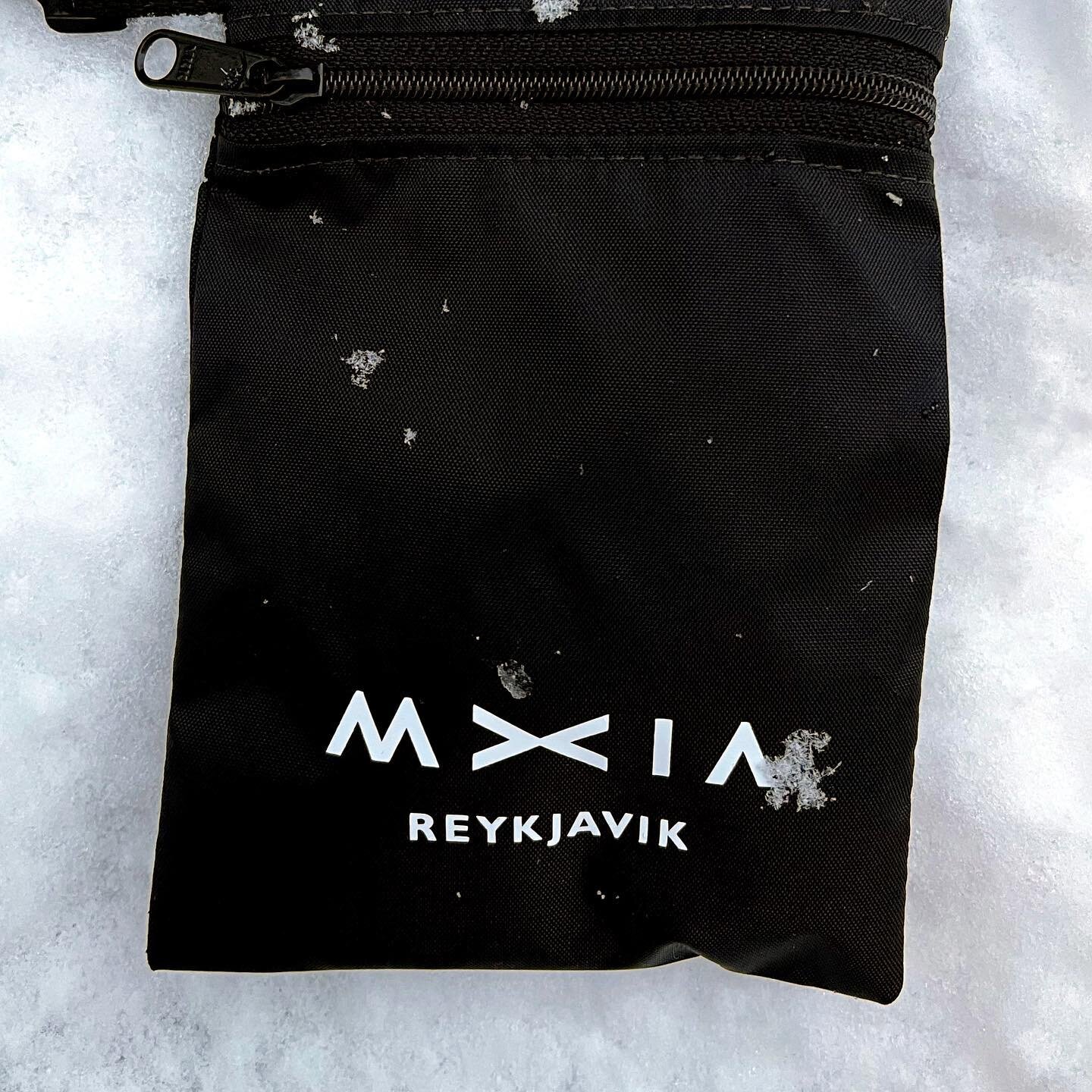 If you use the code &quot;ILOVENATURE&quot; at checkout, you will get a phone bag like this (and a tiny little discount too - we are talking about 5% - because this is how code generation works, I cannot create a discount code without a discount ... 