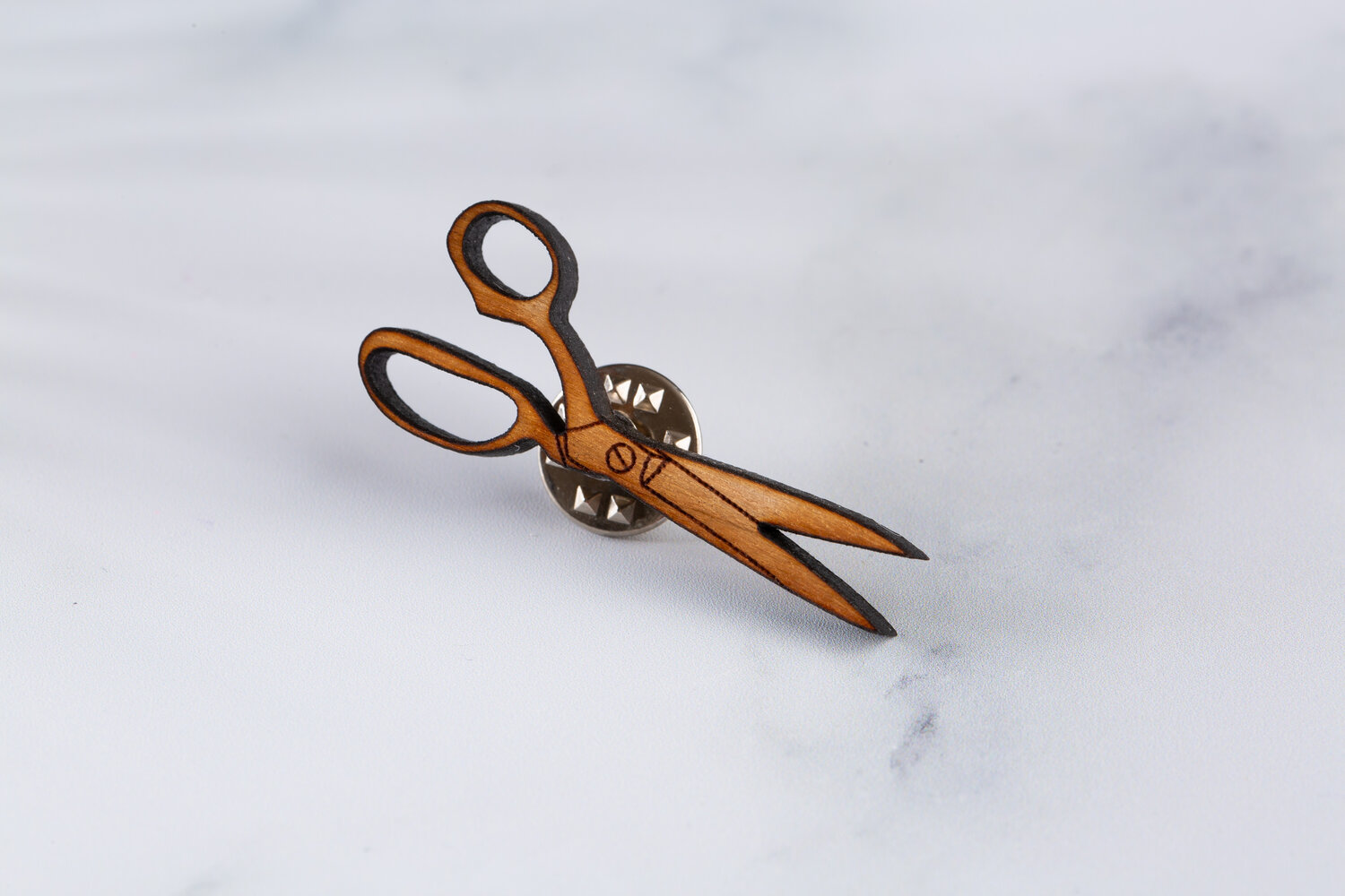 Tiny scissors brooch â€” Cepheid Studio.