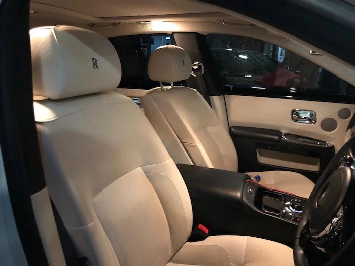 rolls royce ghost wedding car interior front