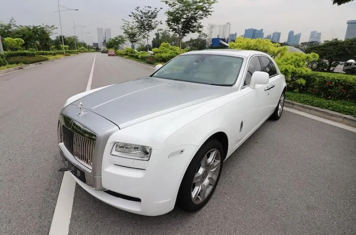 rolls royce ghost wedding car