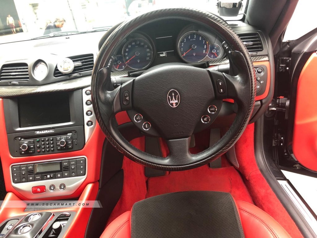 Maserati GT interior
