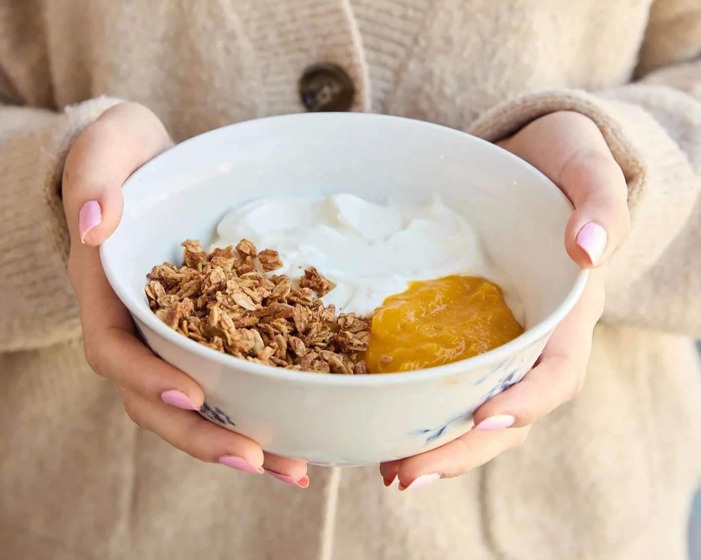 granola+parfait+pineapple+mango+%28%40aritettamanzi%294+%281%29.jpg