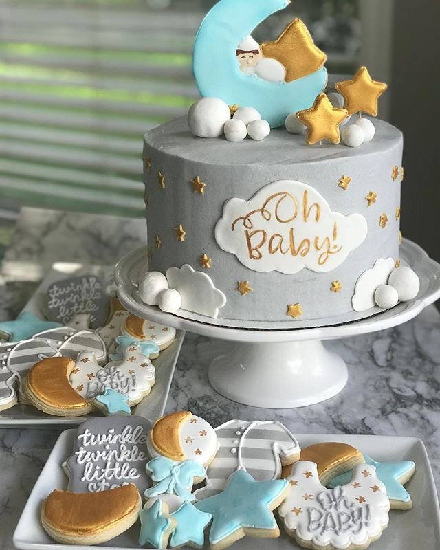 I&rsquo;m in love with this theme... sooo sweet!! Thank you so much Vonda Hudson!! #TwinkleTwinkleLittleStarCake #BabyShowerCookies #BabyShowerCake  #cookies #royalicing #decoratedcookies #sugarcookies #sweetlyinspired #cupcakes #cakes #TampaSmallBus