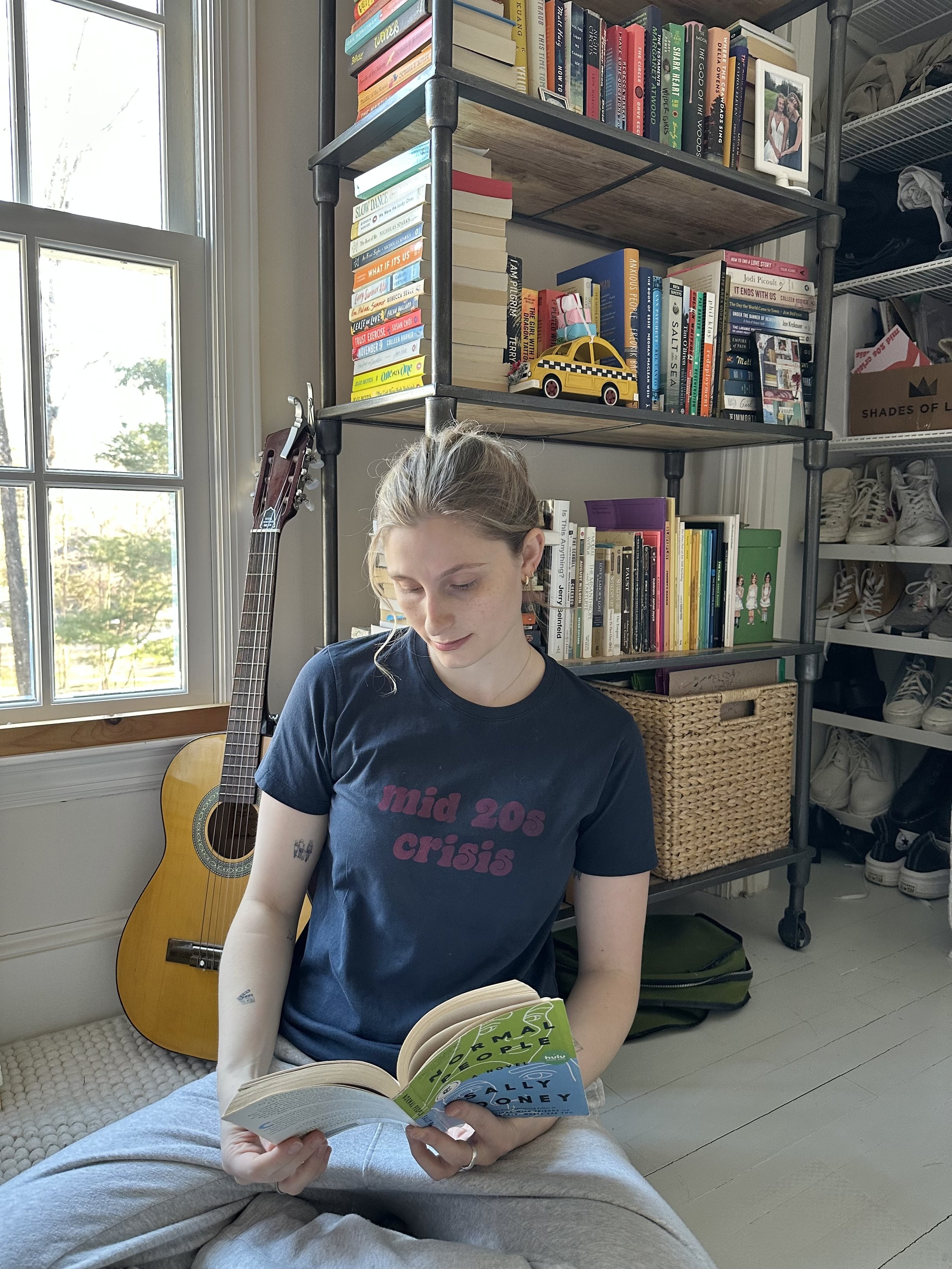 R navy shirt model.jpg