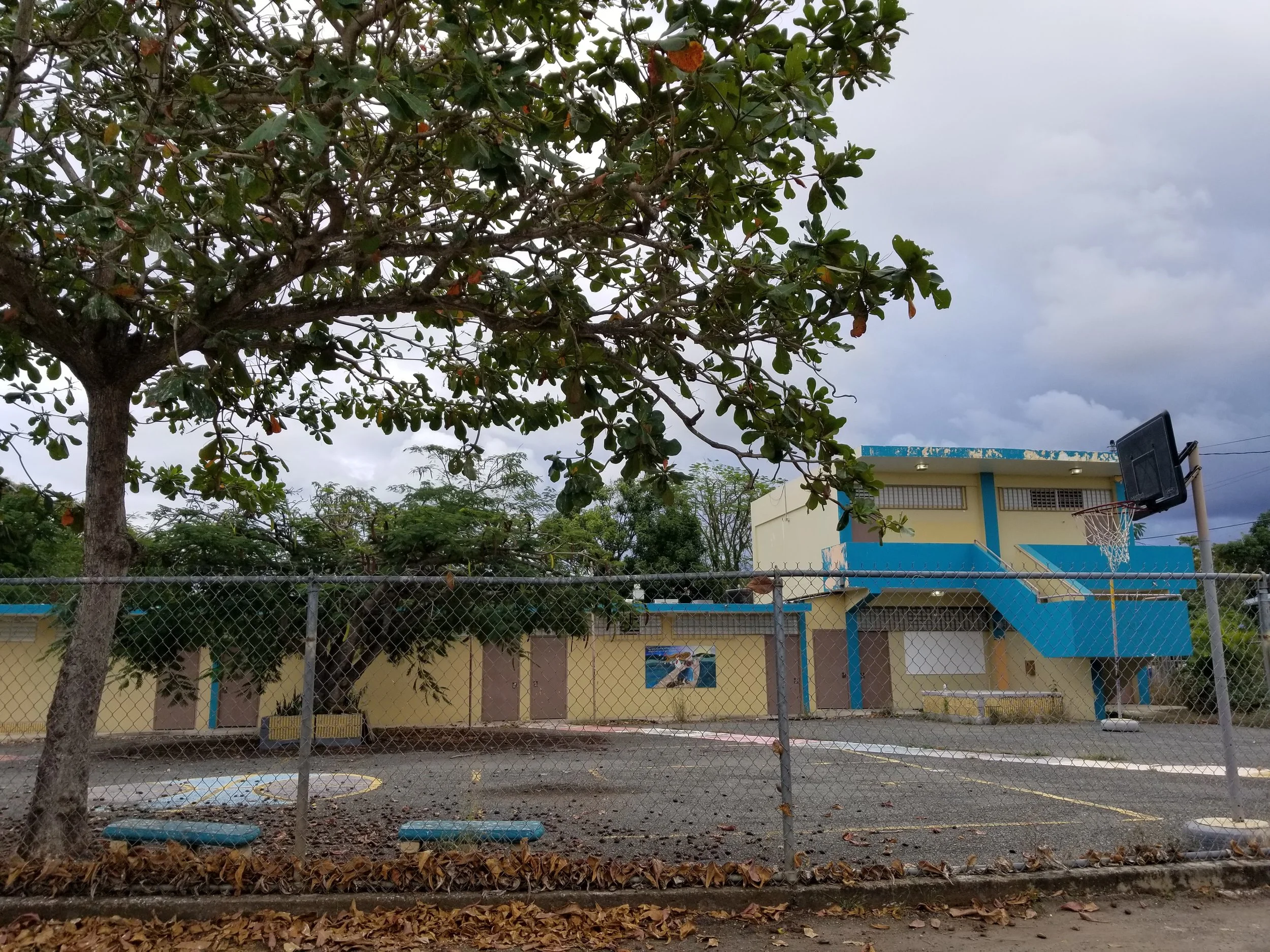 Closed school in the Playuela sector, Aguadilla