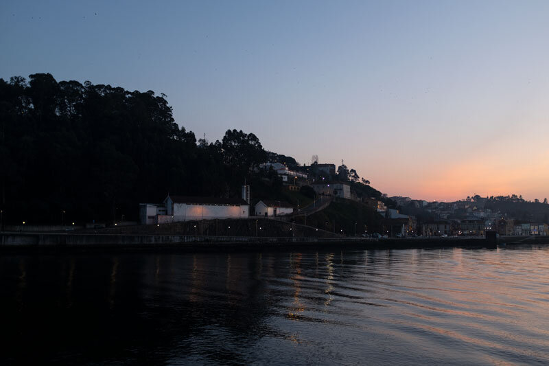 Casa-Doro-restaurant-sunset-river-porto-bridge.jpg