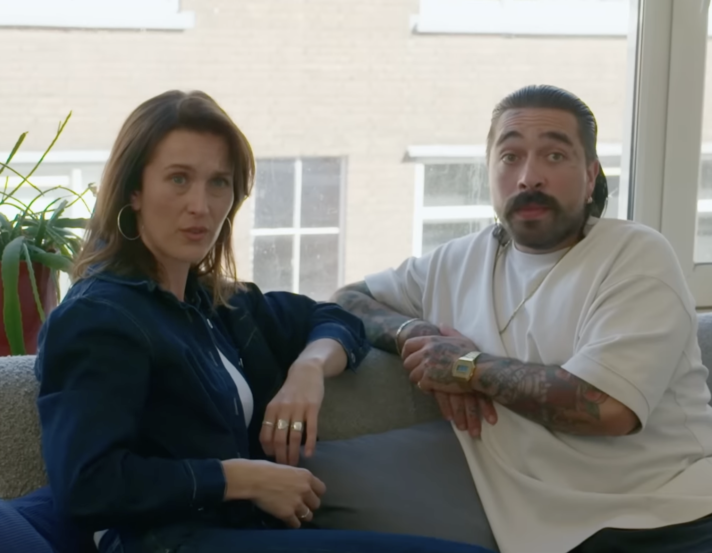  NPO serie Besties Nikita van der Linden en Romano de Legende 