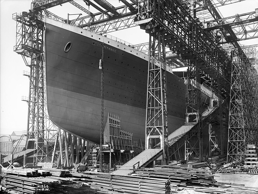 Titanic under construction in Harland and Wolff