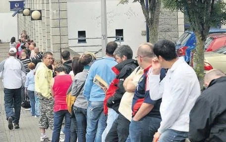 Stormont Averts Its Gaze From The Economic Crisis