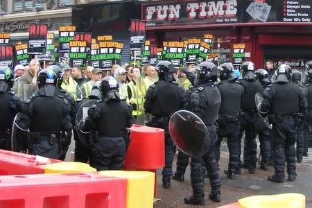 Right To Protest Suppressed By Riot Squad In Belfast