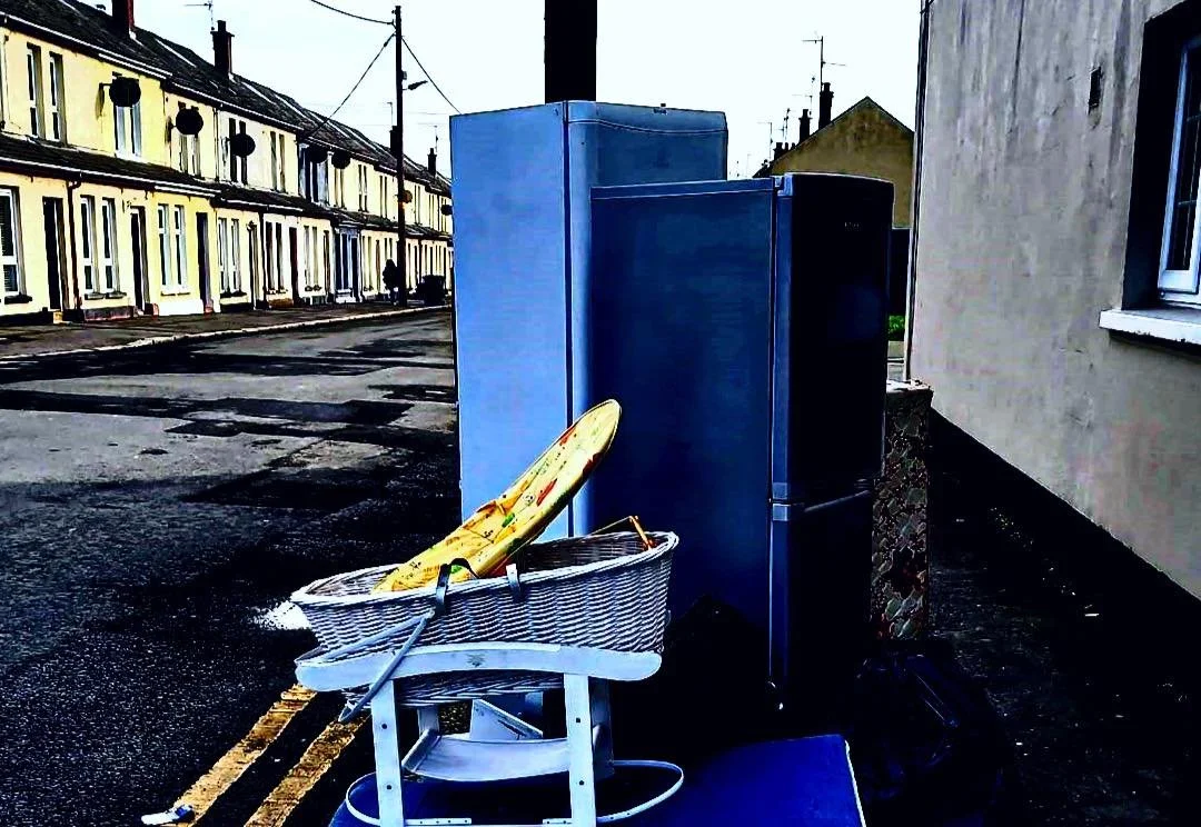Éirígí Activists Highlight The Scourge Of Fly-Tipping In Lurgan