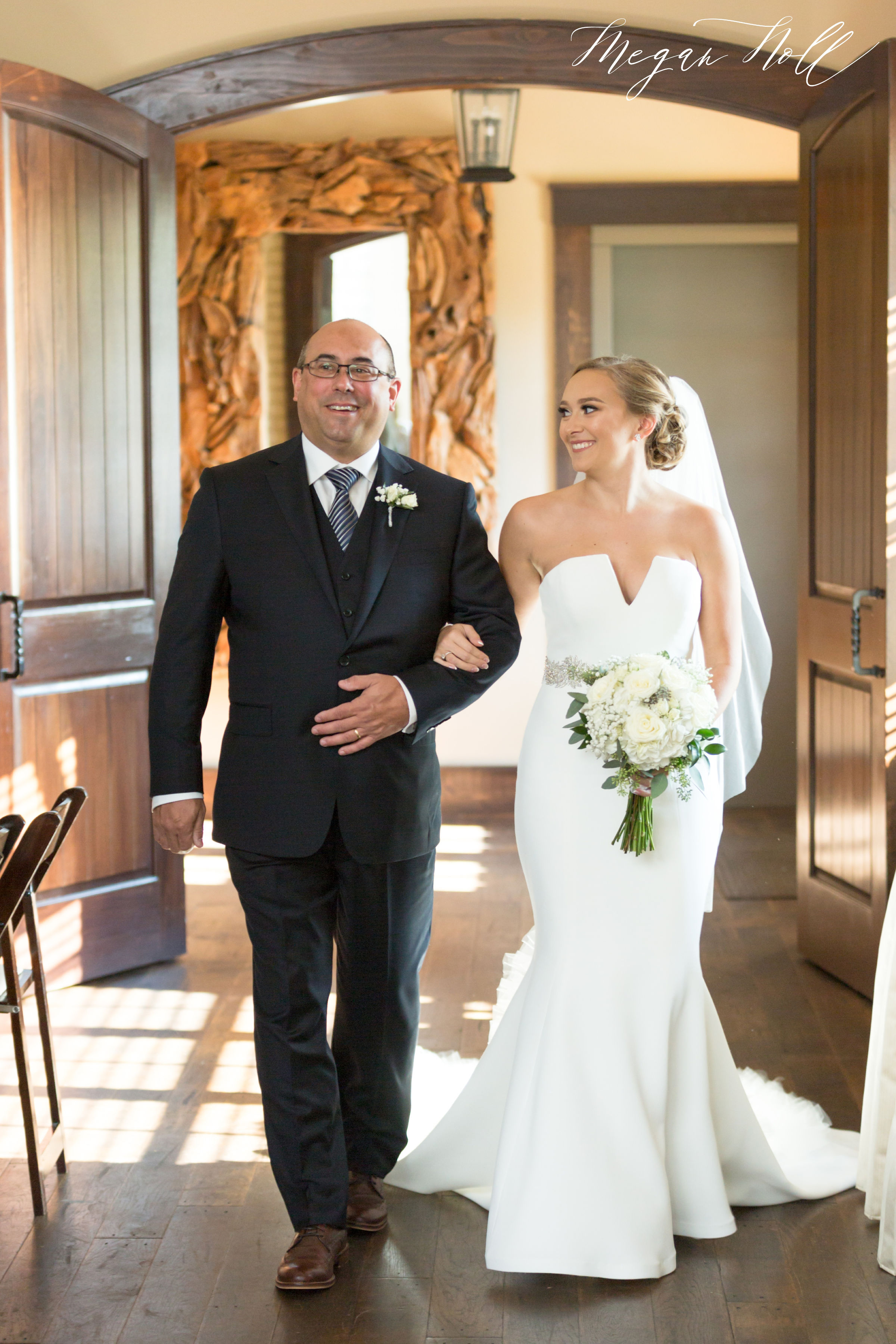 Manor House wedding with classic elements. www.megannollphotography.com