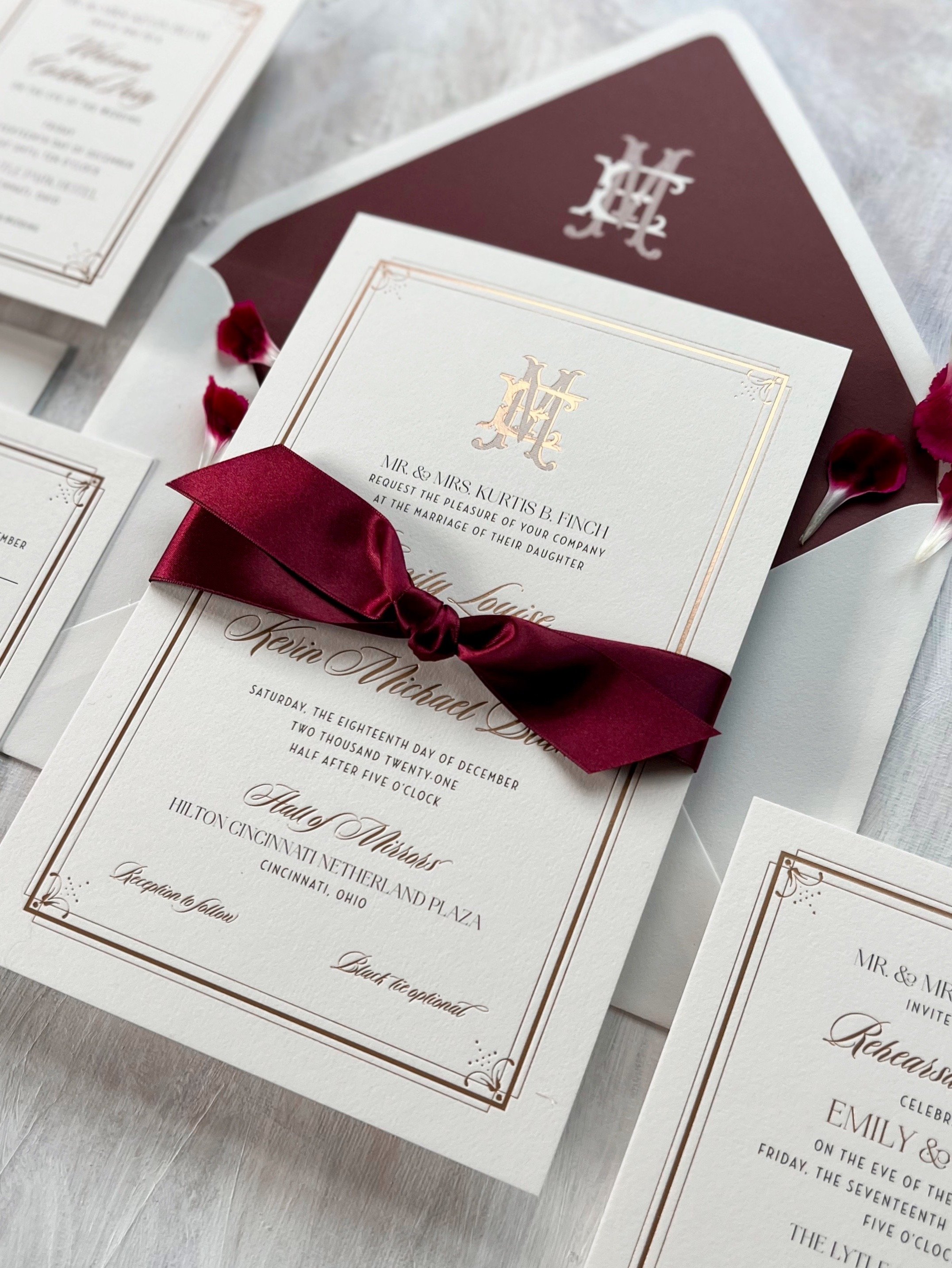 wedding invitation with gold foil by poeme