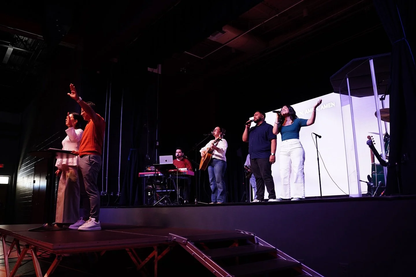 &iexcl;3 a&ntilde;os de bendiciones en nuestra familia LSE! Y ya entramos al cuarto a&ntilde;o para ver a&uacute;n m&aacute;s lo que Dios har&aacute; 🙌🏼
//
3 years of blessings in our LSE Family! And now we enter into our fourth year to see even mo