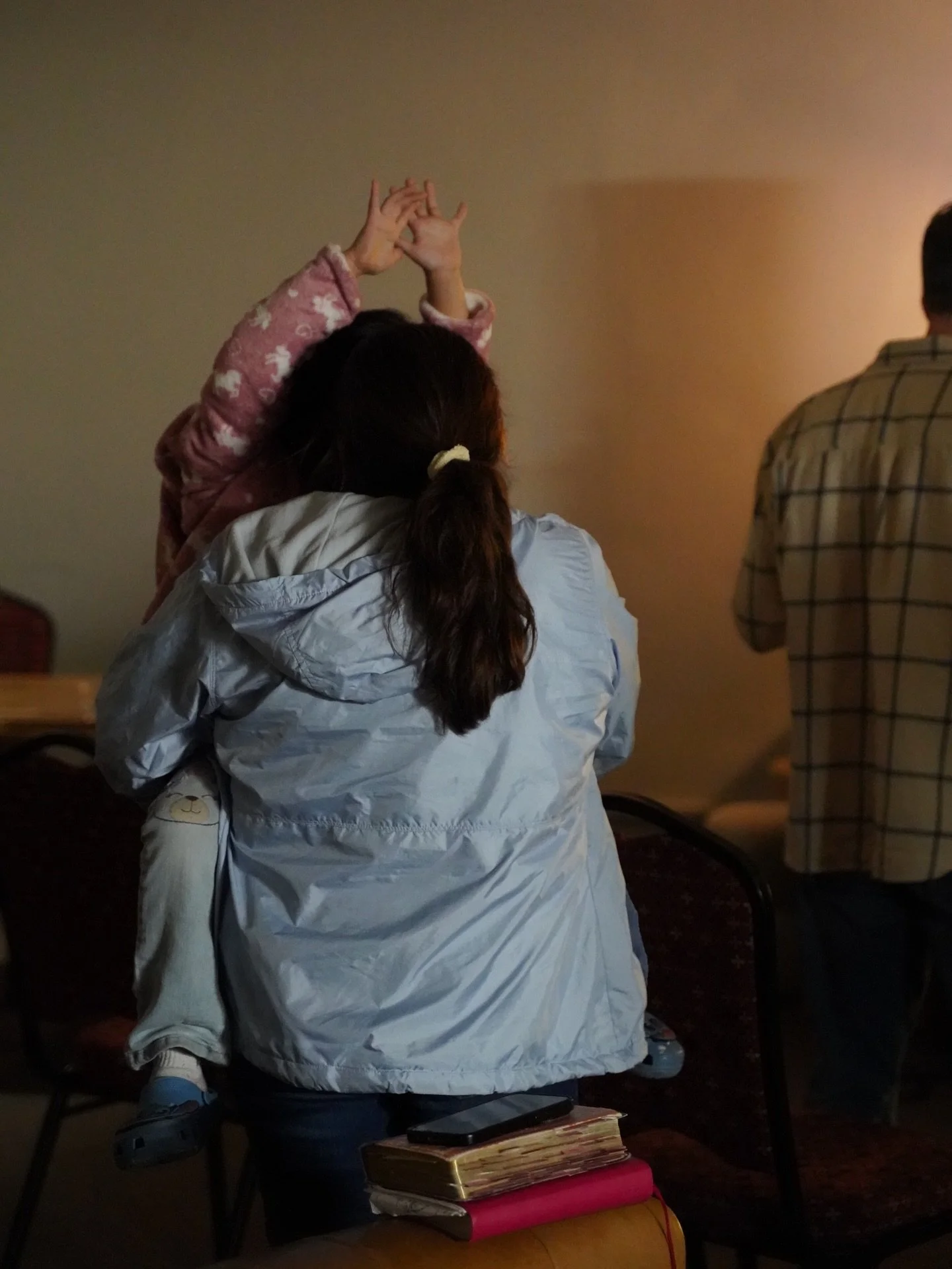 Si el Domingo te inspira,
el Mi&eacute;rcoles te equipa.

Estudiamos la Palabra.
Adoramos juntos.
Activamos lo que Dios est&aacute; haciendo.

Nos vemos los Mi&eacute;rcoles a las 7pm en el S&oacute;tano A.
//
If Sunday inspires you,
Wednesday equips