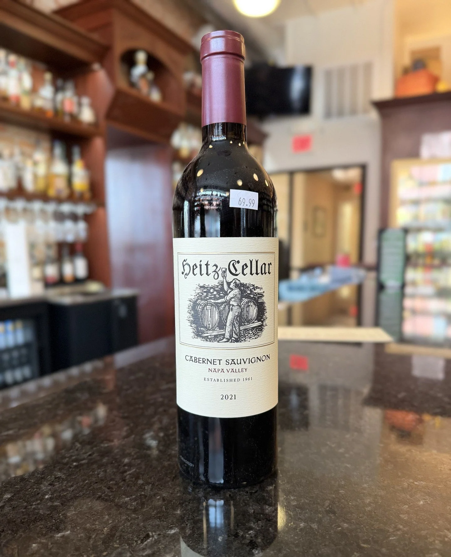 New arrival: Heitz Cellars Napa Valley Cabernet Sauvignon 2021. 99 points from Decanter, 94 points from James Suckling, 94 points from Wine Spectator. Dark fruit aromas of blackberries, bitter chocolate, dried herbs, blackcurrants, black olives and g