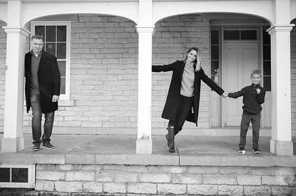 We had an amazing shoot this weekend with a wonderful family #familyphotos #nowbooking #naperville #napervillephotographer #chicagophotographer #moments #fallphotoshoot #tellyourstory