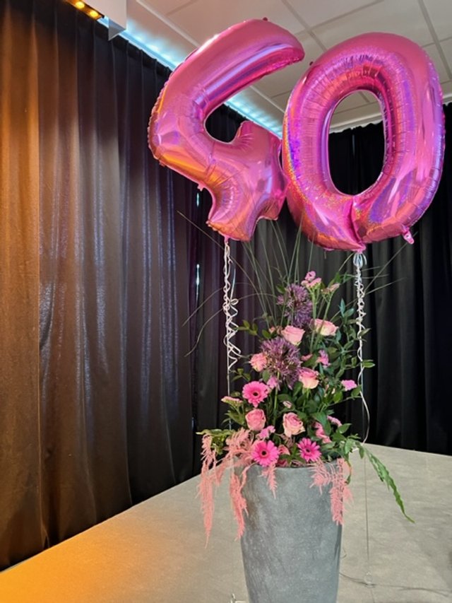 KVINNOJOUREN DUVAN 40 ÅR