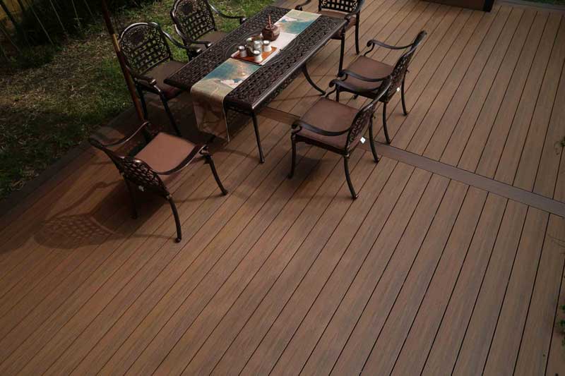 composite-decking-outdoor-dining-zh-.jpg