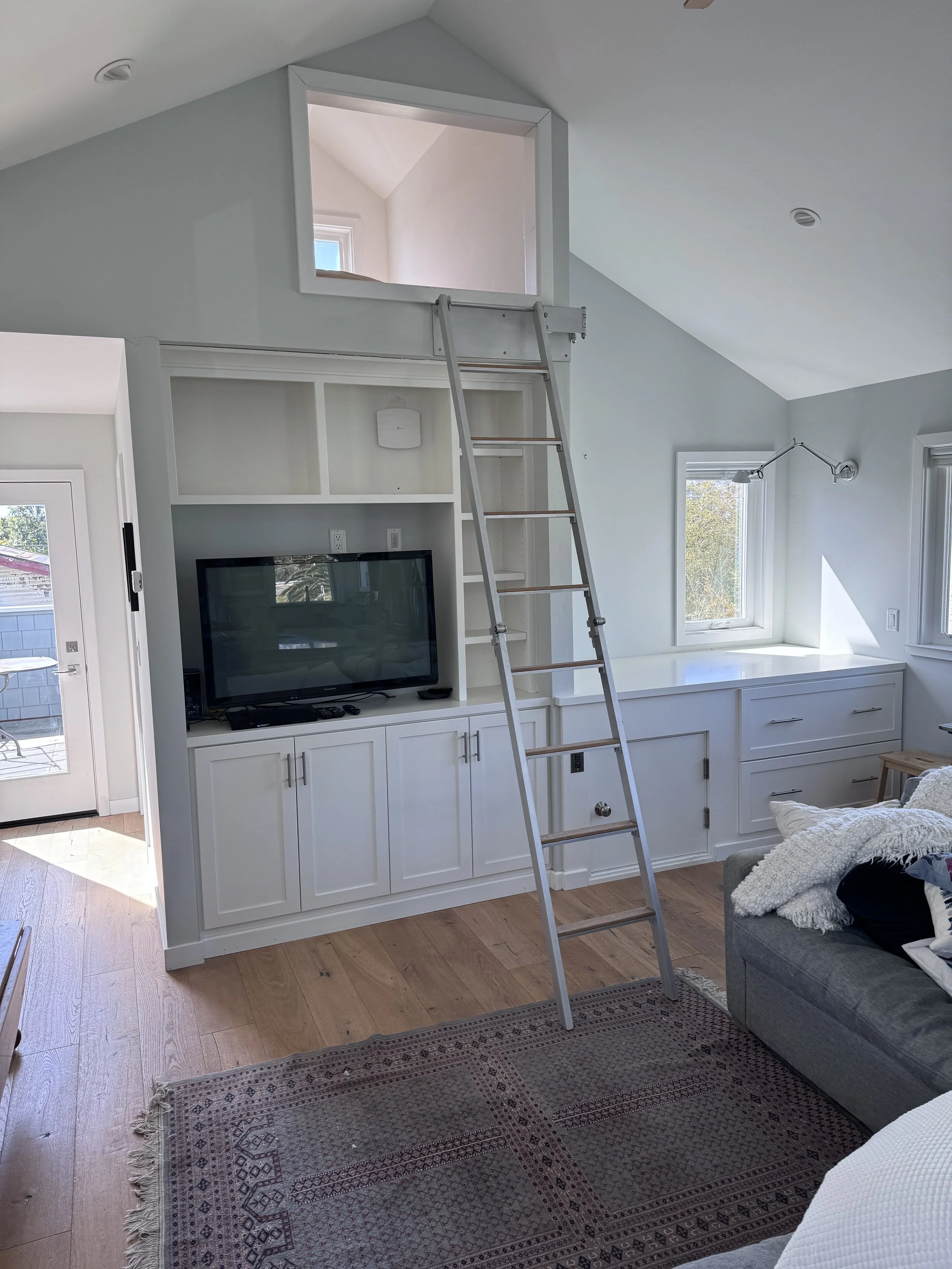 Foldable Wall Mounted Aluminum Ladder