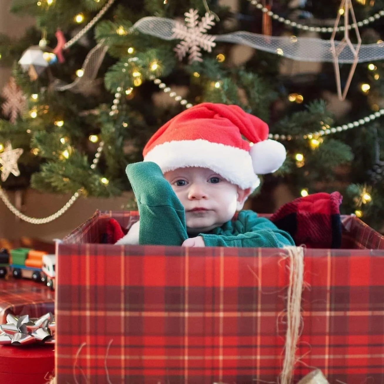 3 days of trying to take a smiley photo only for everyone to like this one best 🤦&zwj;♀️ Merry Christmas from this Lil elf !🎅🎄