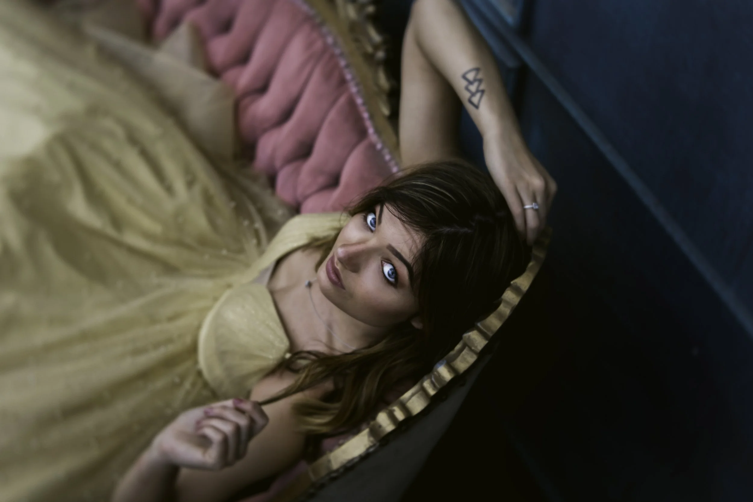 Tips for Choosing a Senior Photographer - Style is Important