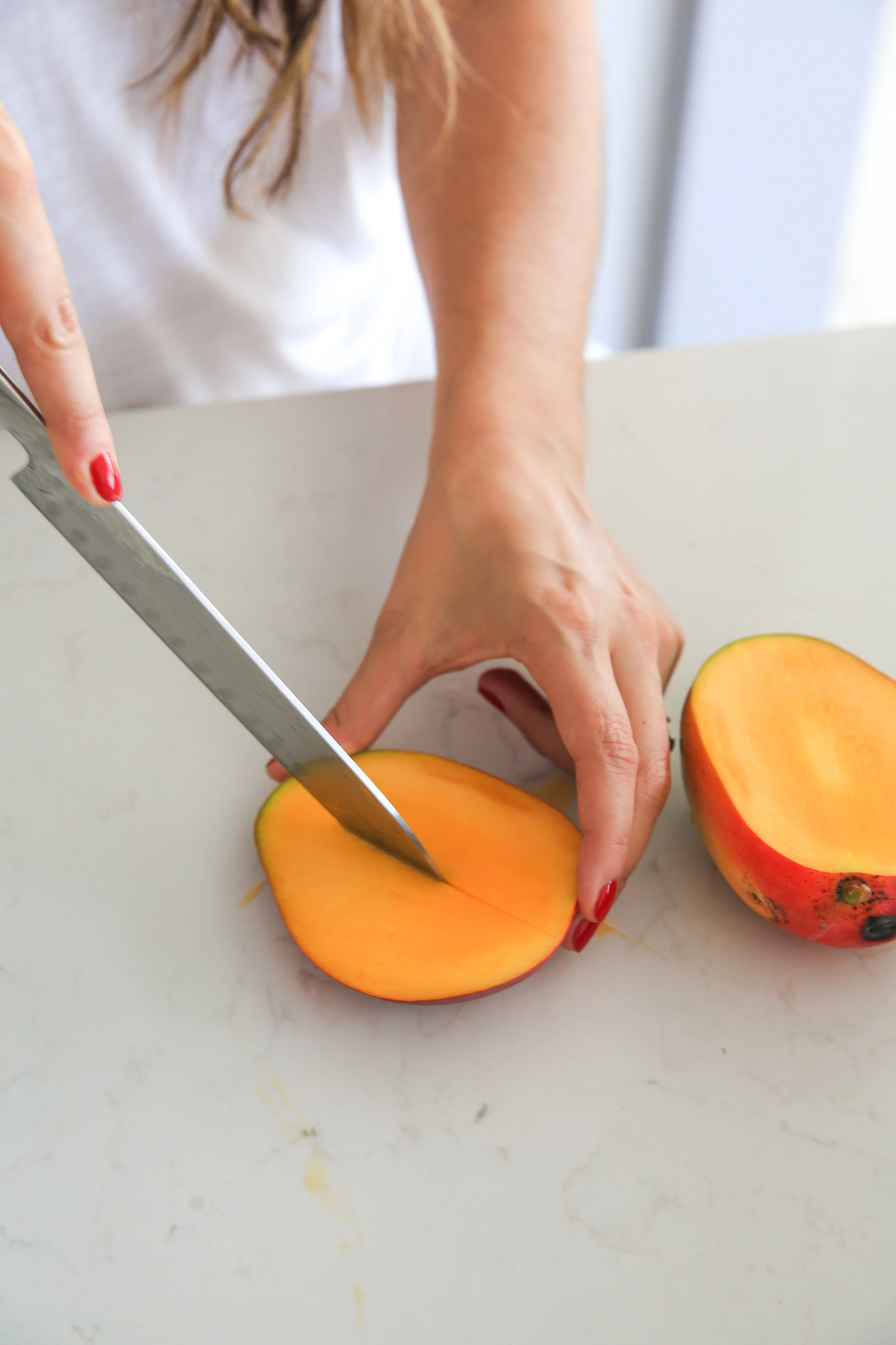 The best way to slice a mango