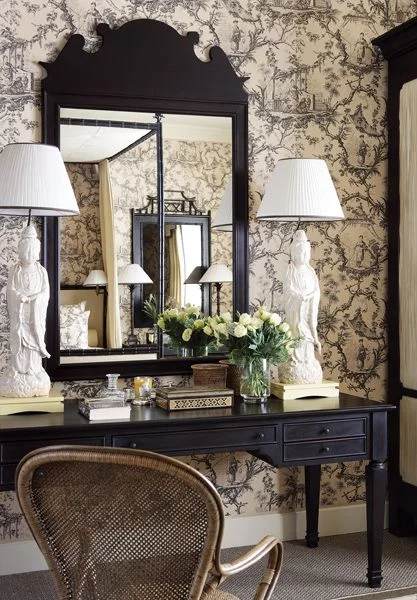 design-dictioanry-blanc-de-chine-lamps-figurines.jpg