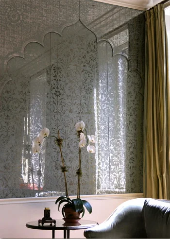 Moorish wall panels done in verre eglomise by Miriam Ellner